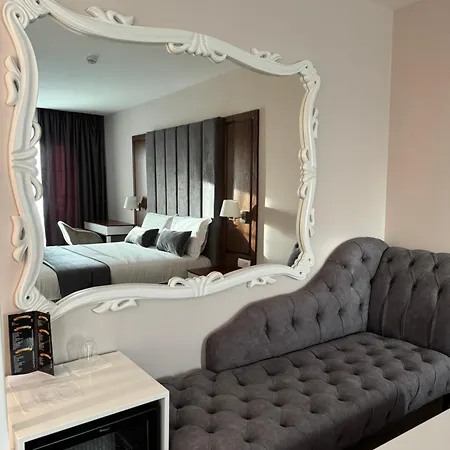 Arberia Palace Отель Fushe Milot