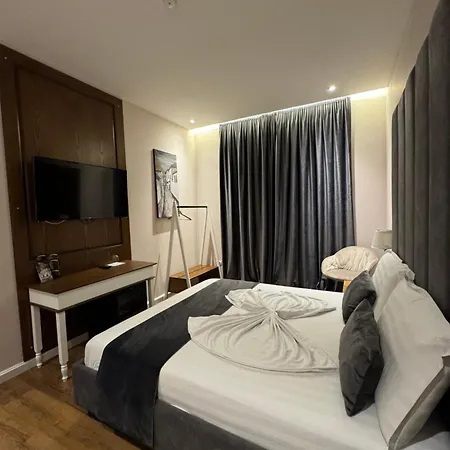 Arberia Palace Hotel 4*