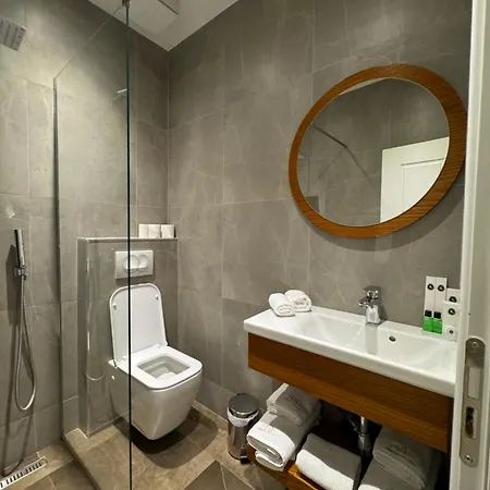 Hotel Arberia Palace
