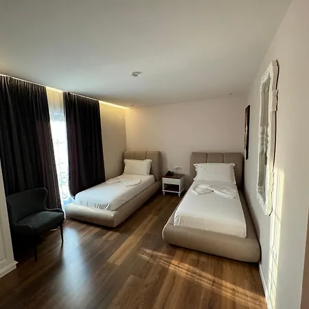 Arberia Palace 4*